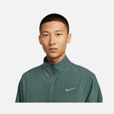 Nike Form Dri-FIT Versatile Men's Woven Training Jacket -Vintage Green/ Reflective Silver