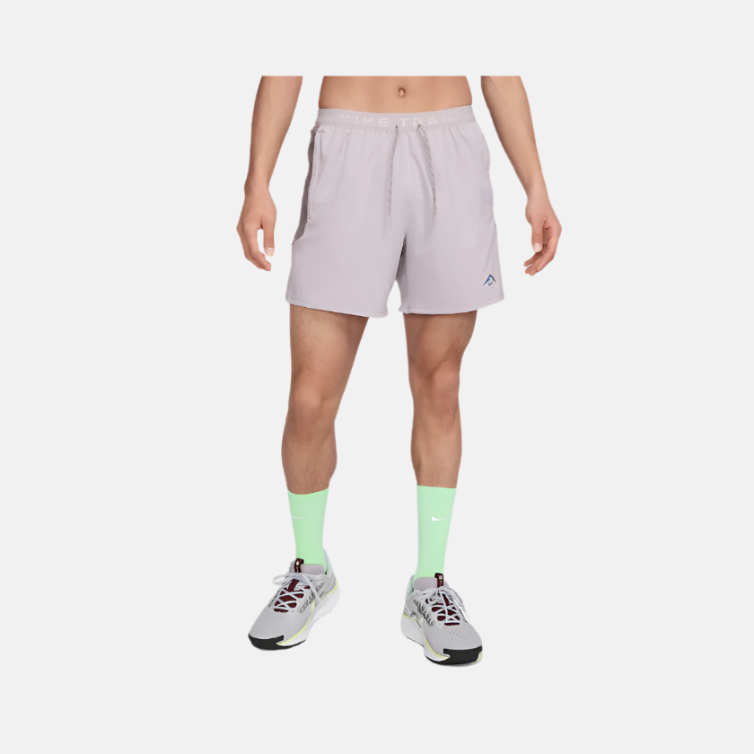 Nike Trail Dri-FIT 15cm (approx.) Brief-Lined Men's Running Shorts -College Grey/Cave Stone/Barely Volt/Black