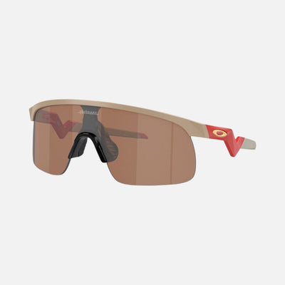 Oakley Youth Resistor Sunglasses Patrick Mahomes Matte Terrain Tan/Prizm Tungsten Lenses
