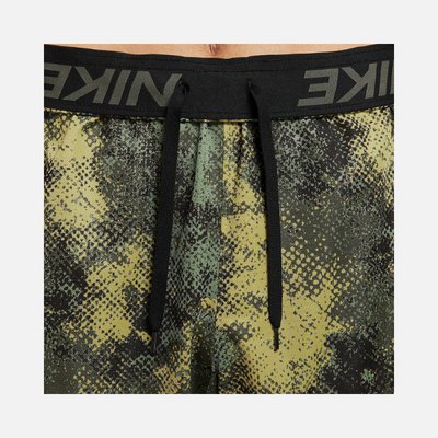 Nike Totality Camo 18cm (approx.) Dri-FIT Unlined Fitness Men's Shorts -Oil Green/Black/Medium Olive/Black