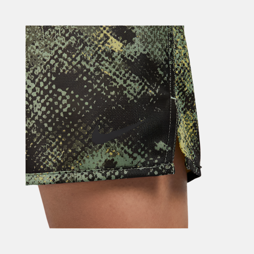 Nike Totality Camo 18cm (approx.) Dri-FIT Unlined Fitness Men's Shorts -Oil Green/Black/Medium Olive/Black