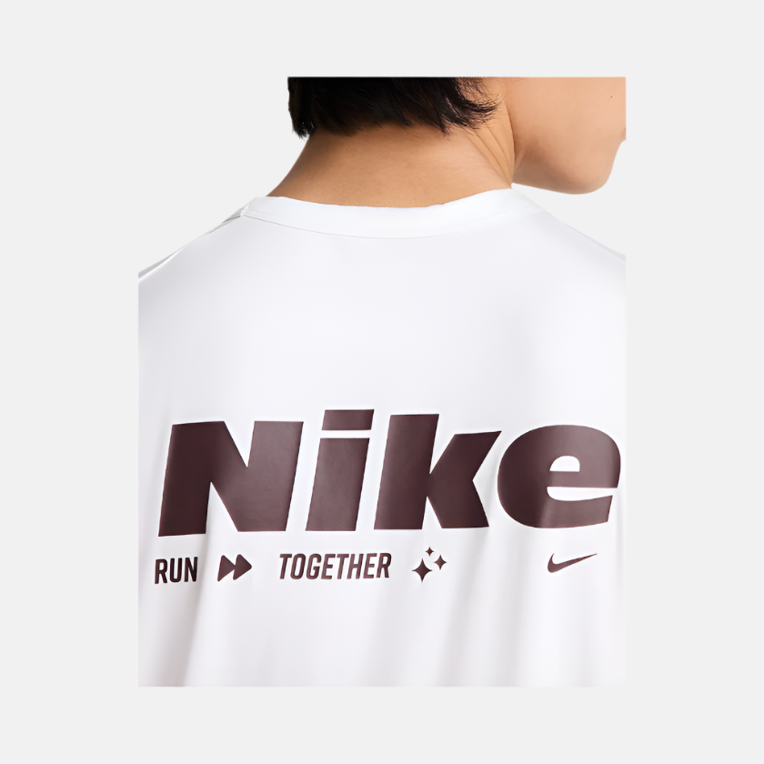 Nike Hyverse Dri-FIT UV Men's Short-Sleeve T-shirt -White/Burgundy Crush