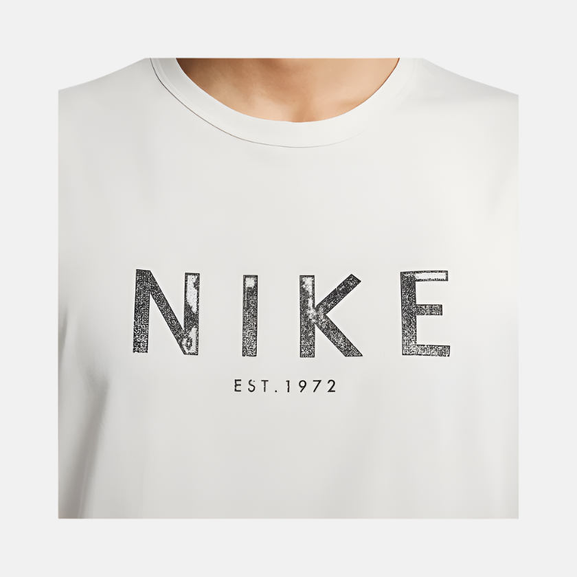 Nike Hyverse Men's Dri-FIT UV Short-Sleeve T-shirt -Phantom/Off-Noir/Cargo Khaki