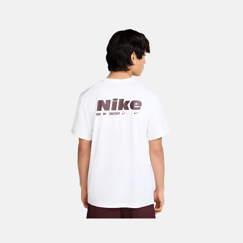 Nike Hyverse Dri-FIT UV Men's Short-Sleeve T-shirt -White/Burgundy Crush