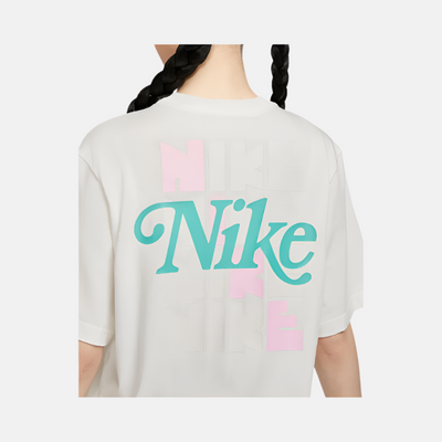 Nike Sportswear Women's Boxy T-Shirt -Sail