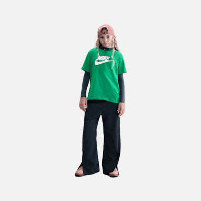 Nike Sportswear Older Kids' T-Shirt