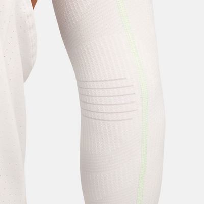 Nike Zoned Arm Sleeves – Summit White/Photon Dust/Black