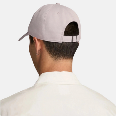 Nike Dri-FIT Club Unstructured Swoosh Cap – Platinum Violet