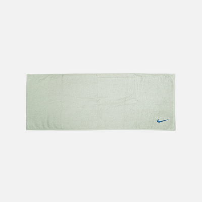 Nike Solid Core Towel -Light Green