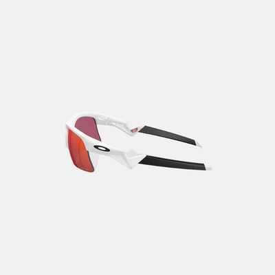 Oakley Capacitor (Youth Fit) – White Frame / Red Lenses