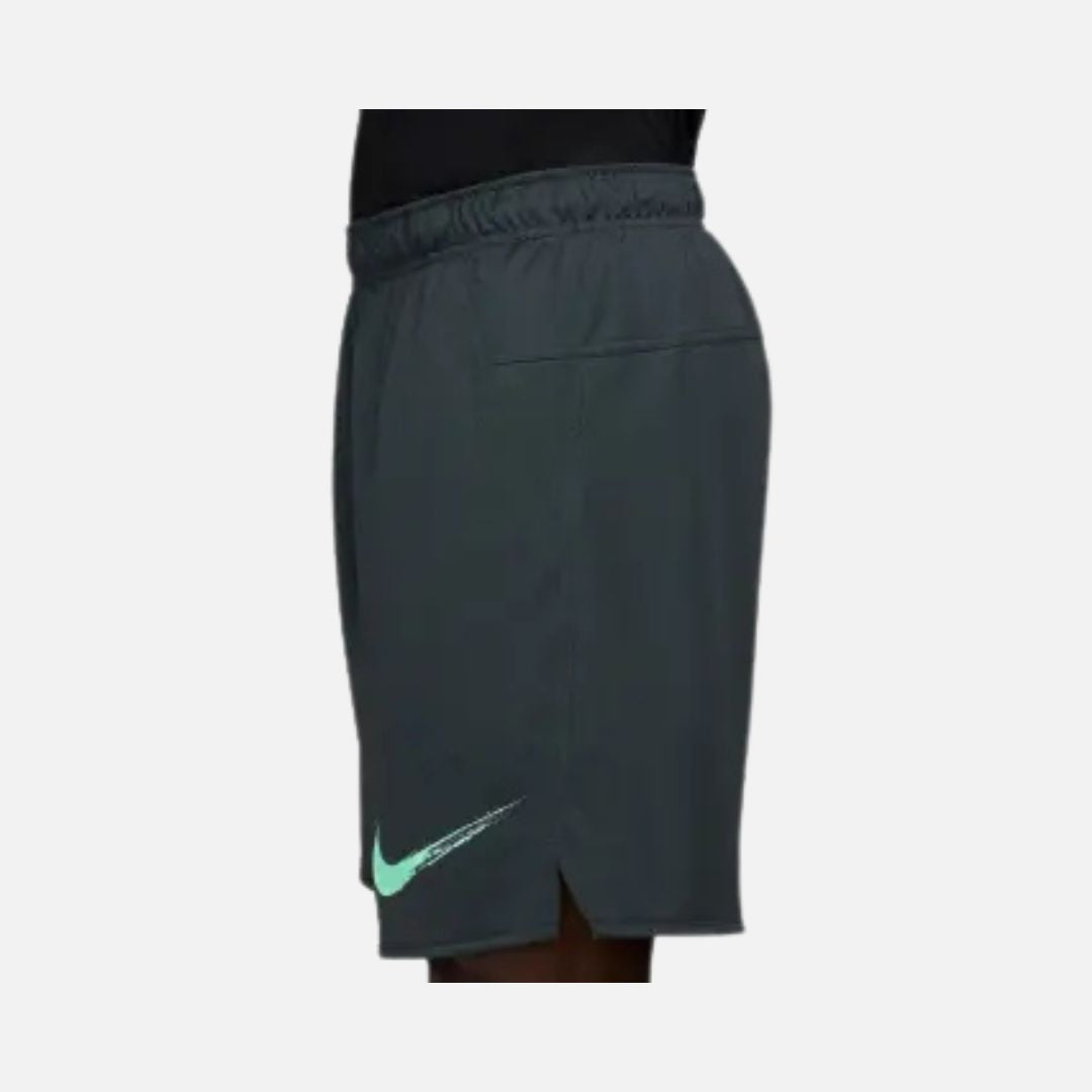 NIKE Men Shorts Totality Dri-Fit 7" Unlined Versatile