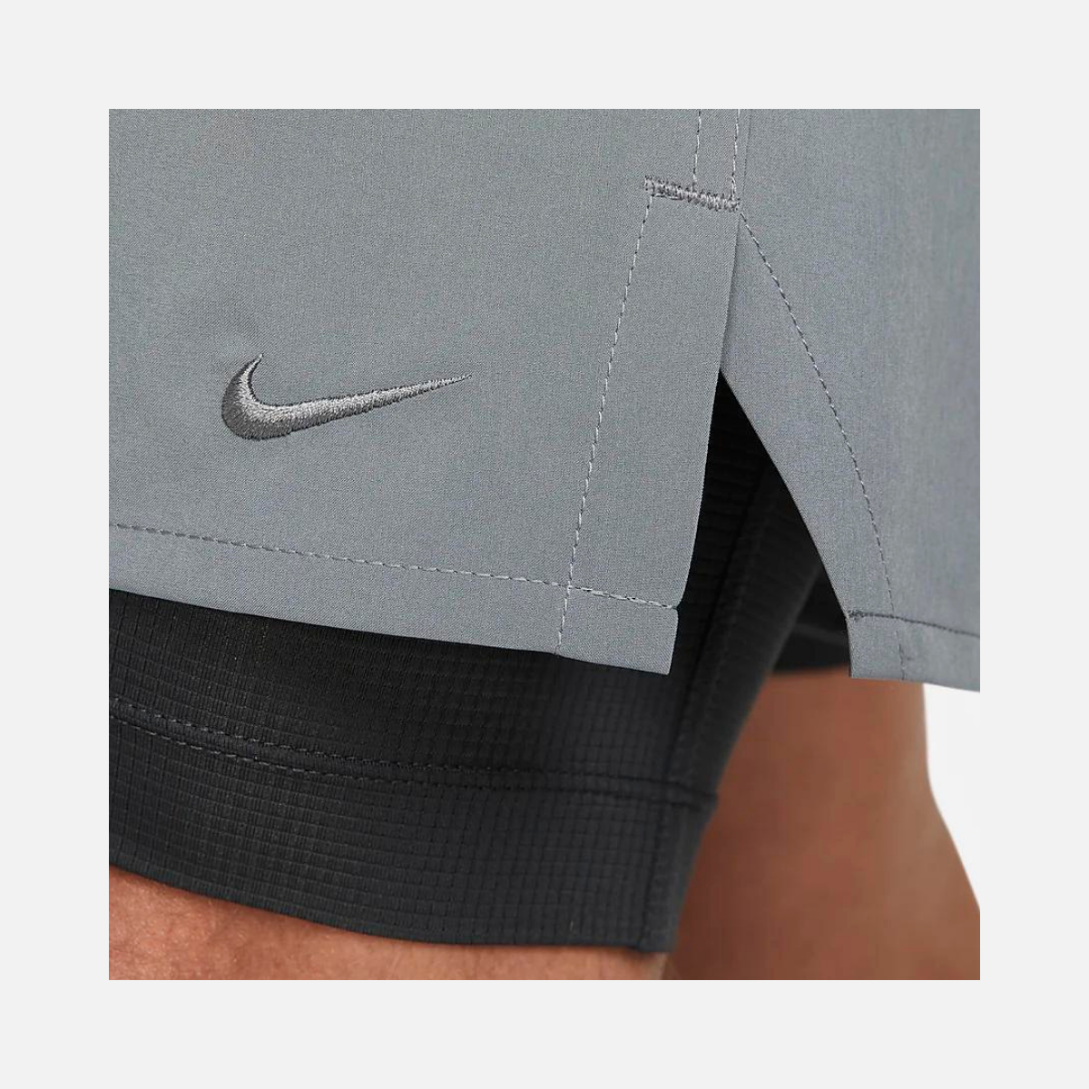 Nike Dri-FIT Unlimited Men's 18cm (approx.) 2-in-1 Versatile Shorts -Smoke Grey/Dark Smoke Grey/Black/Smoke Grey