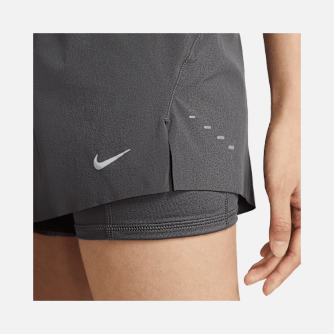 Nike Swift Women's Dri-FIT Mid-Rise 2-in-1 Running Shorts