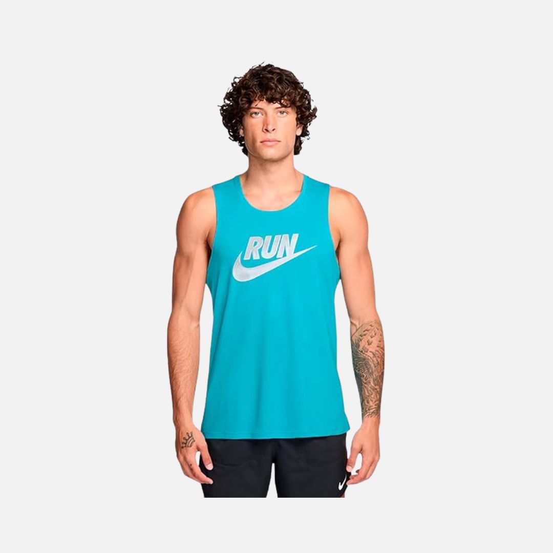 Nike Men's Relaxed Fit T-Shirt