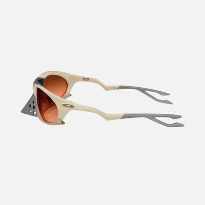 Oakley Plantaris Sunglasses Matte Sand/Prizm Brown Gradient Lenses