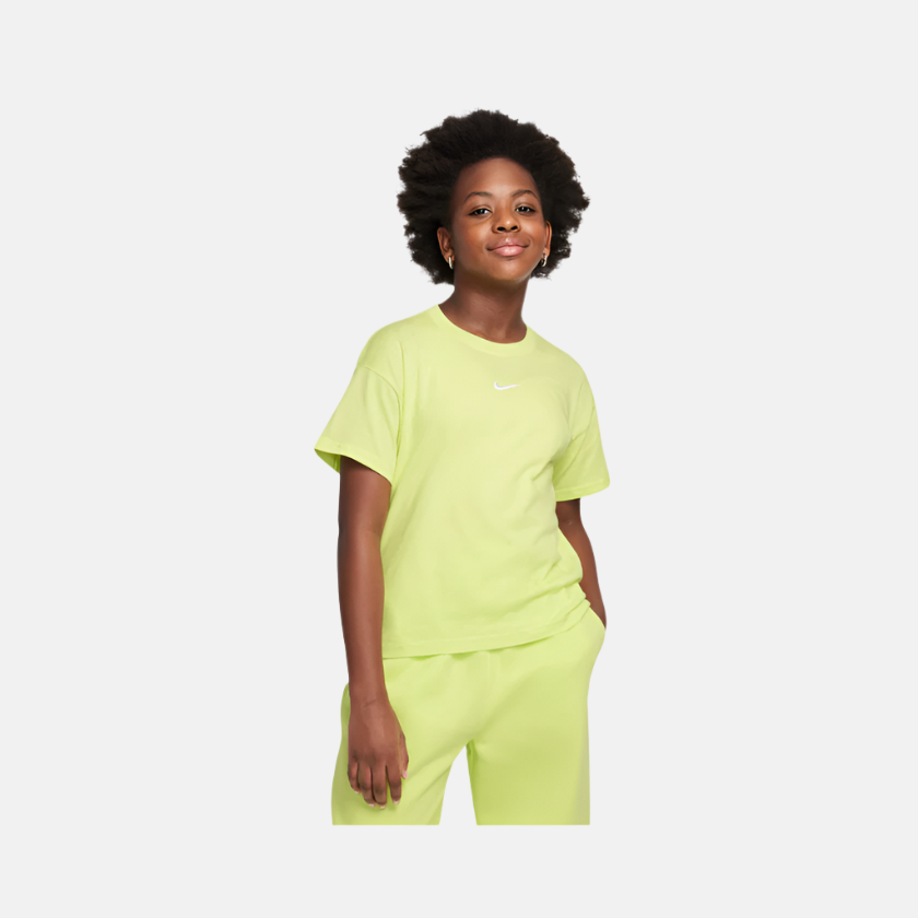 Nike Sportswear Essential Older Kids Girls T-Shirt -Light Lemon Twist