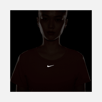 Nike Dri-Fit One Luxe Women's Standard Fit Short-Sleeve Top -Adobe/Reflective